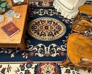 Another beautiful and huge area rug. Approx. 9’ x 11’!