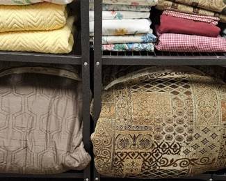 So many linens!
