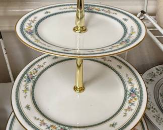 Beautiful tiered serving stand - Noritake Amenity