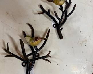 Sweet iron and bird decor