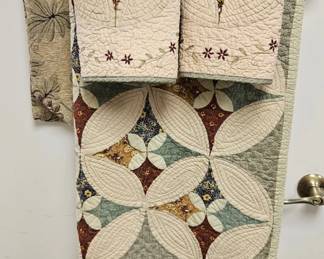 Beautiful quilts - Full/Queen coverlet and 2 shams