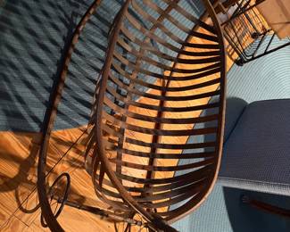 Bentwood field cradle