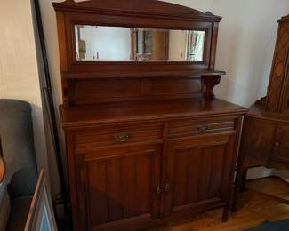 Mirror sideboard