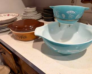 Vintage pyrex
