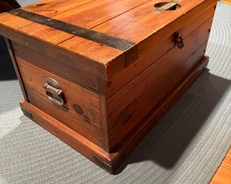 Storage box