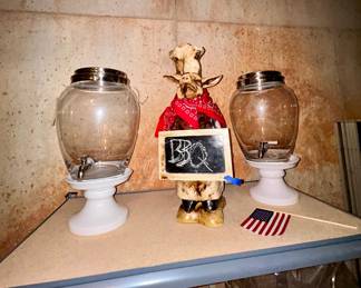 BBQ pig chef figurine with beverage dispensers set