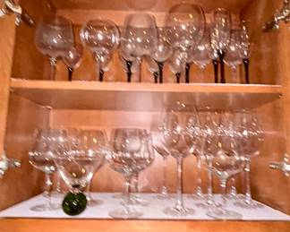 Assorted crystal wine glasses, mixed sets