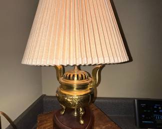 Brass censer/teapot table lamp, pleated shade, wood base