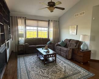 Family Room Furniture. Electronic Reclining 4 seats