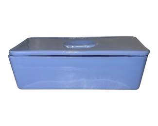 Delphinium Blue or Periwinkle Blue vintage Westinghouse refrigerator dish (often referred to by collectors as a "fridgie").This specific piece was manufactured during the 1930s to 1940s by the Hall China Company as an exclusive accessory line for Westinghouse electric refrigerators. Designed in a classic Art Deco / Streamline Modern style