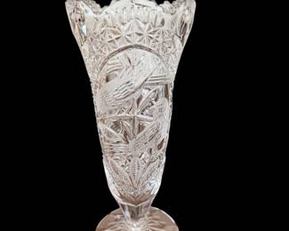 Hofbauer Byrdes Aramis Birds Hand-Cut 10”Lead Crystal Bouquet Vase