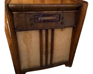 vintage Philco floor console tube radio,