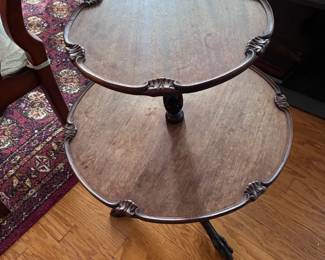 2-tiered table