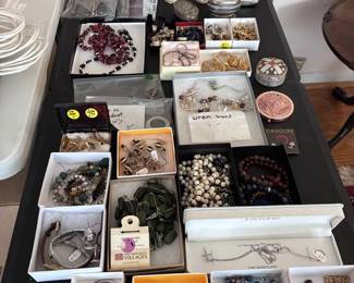 costume jewelry, also silver/silverplate items
