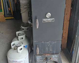 Masterbuilt John McLemore Signature Series electric smoker