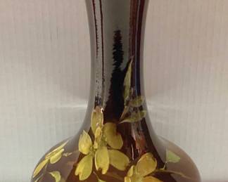 Lonhuda Pottery Vase