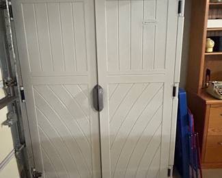 Rubbermaid storage shed
