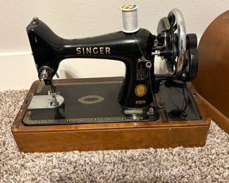 Vintage Singer 99K Hand-Crank Sewing Machine