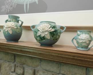 Roseville "Water Lily" Pattern