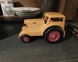 1/16 Minneapolis Moline ULDX Comfort Tractor, w/original box
