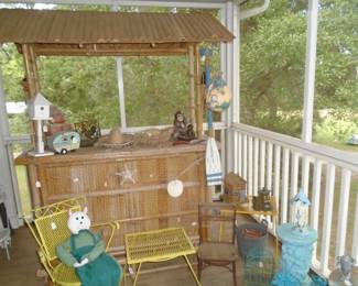 Great vintage Tiki bar!