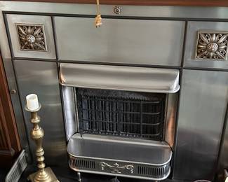Fireplace mantel