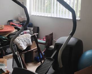 Exercise machine $300