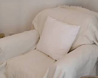 $100 sofa chair