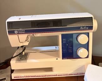 HUSQVARNA VIKING SEW EASY SEWING MACHINE