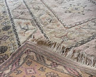 LARGE TURKISH MILAS WOOL AREA RUG 