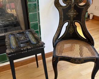 19TH C MOTHER OF PEARL INLAID BLACK LACQUERED CHAIR AND TABLE