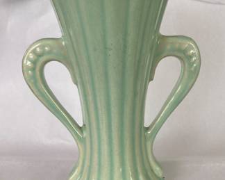 USA Shawnee 5-1/2” bud vase