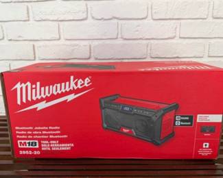 $85~ New Milwaukee Job Site Radio