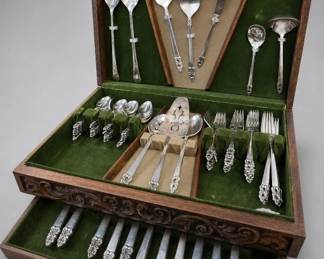 1847 Rogers Bros King Frederick Flatware Set