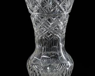 Heavy Crystal Faceting W/ Starburst Vase