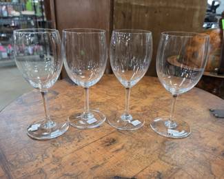 Clear Glass Stemmed Wine Glasses