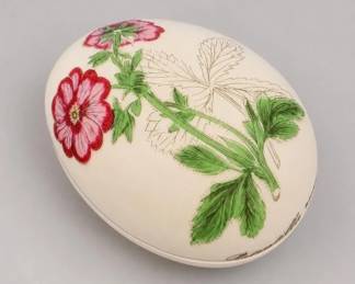 Limoges Potentilla Russelliana Porcelain Box