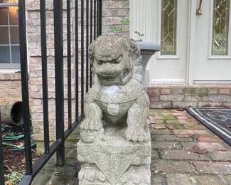 Chinese Guardian Lion Statue (Foo Dog)