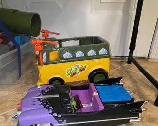 Teenage Mutant Ninja Turtles Party Wagon and Foot Cruiser