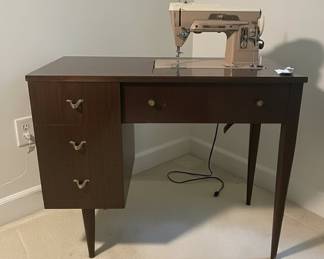 Singer 401A Slant-O-Matic Sewing Machine in Mid-Century Console