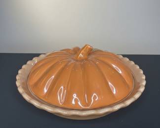 Treasure Craft Pumpkin Pie Dish with Lid