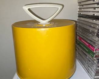 Vtg Disk-Go-Case 45 RPM Vinyl Record Holder