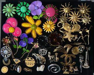 Vintage Costume Jewelry Brooches 