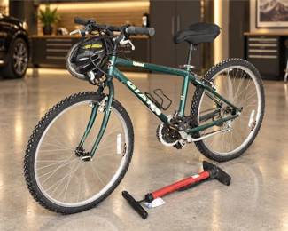 Giant Upland Mountain Bike & Helmet/Pump