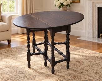 Dark Wood Drop-Leaf Gateleg Table