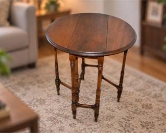 Round Wooden Drop-Leaf Gateleg Side Table