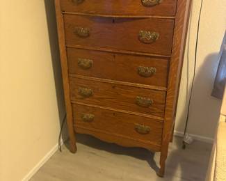 . . . early 1900's chest of drawers
