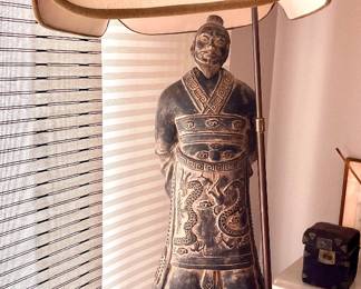 Clay statue with detachable head
