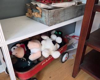 Vintage wagon and stuffed animals 