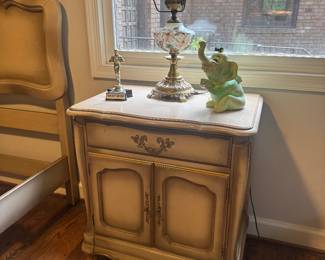 Daniel Jones Vintage 1 Drawer / 2 Door Side Table (25"W x 17"D x 27"H)